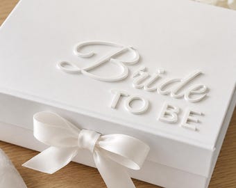 Personalised Bride To Be Gift Box, Bridal Shower Box, Custom Acrylic Keepsake Box, Wedding Gift for Bride To Be