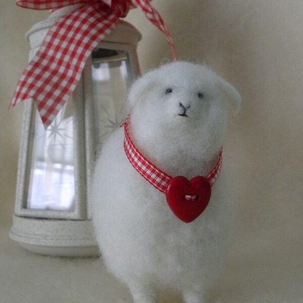 Valentine Bearing Fluffy White Needle Felt Wool Sheep