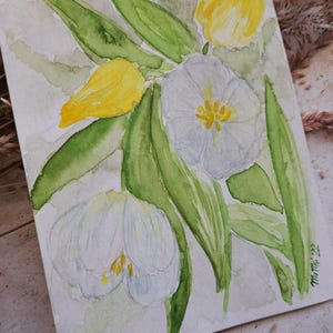 Tulipes aquarelle peinte à la main, plaisir printanier, amour des tulipes, printemps, aquarelle peinte à la main, floraison précoce, tulipes blanches, tulipes jaunes