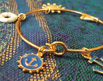 Pulsera de encanto de anclajes lejos