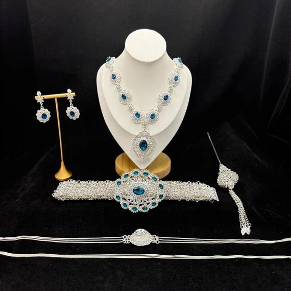 Thai Jewelry Set With Necklace Earrings Belt and Chain  display picture 1
