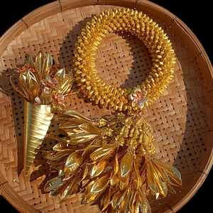 Handmade Thai Gold Garland – Traditional Decorative Flower Ring with Brass Tassels – 6–7 Inches for Ceremonial Use