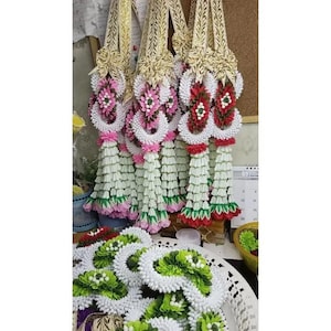 Thai Bride & Groom Garland Set – Artificial Wedding Flower Lei (1 Pair) – Handmade Keepsake for Ceremony
