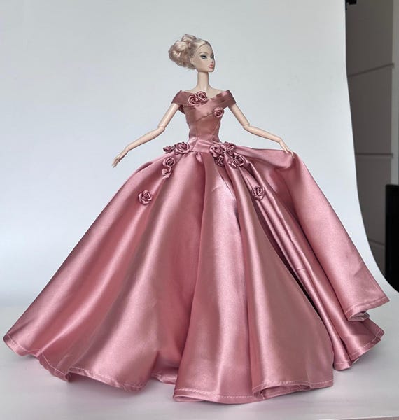 Elegant Doll Ball Gown｜Luxurious Wide Skirt & Petticoat｜Rose Embellishments｜1/6 BJD/12’’/30cm Fashion Doll Floral Evening Princess Dress