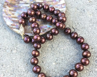 Hand Knotted Chocolate Pearl Necklace: 14kt Gold Clasp, Silk Thread