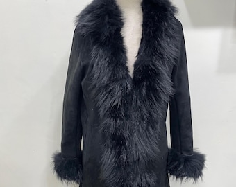 Manteau noir Penny Lane - Manteau afghan en daim véritable avec bordure en fourrure de renard pour femme - Manteau d'hiver long bohème des années 90 - Manteau vintage en fourrure de renard véritable pleine longueur