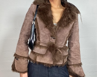 Veste en cuir bohème vintage avec bordure en fourrure - Manteau court afghan des années 70 - Manteau en peau de mouton Penny Lane