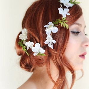 White flower hair vine, Bridal headpiece, Wedding hair accessory, floral hair clip by Gardens of Whimsy Lore image 1