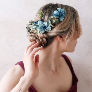 Woodland blue flower comb, teal floral half crown, bridal headpiece, fairytale wedding, boho bride crown, hair garland, twig head piece image 2