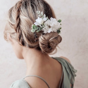 White bridal hair comb, white flower greenery comb, foliage babys breath comb, wedding hair piece, eucalyptus head piece, garden wedding image 1