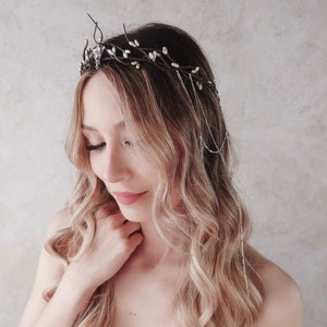 Arwen bridal vine crown, elven circlet, silver branch crown, medieval headdress, wedding hair wreath, twig headpiece, dainty fairy hairpiece image 2
