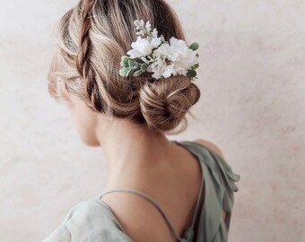 Eucalyptus floral bridal hair comb, white flower greenery comb, foliage babys breath comb, wedding hair piece, spring wedding head piece