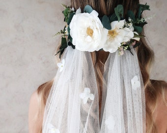 White wedding veil, Floral crown veil, Eucalyptus flower crown, Bridal veil with flowers, Boho cathedral veil, Woodland wedding, Flower veil