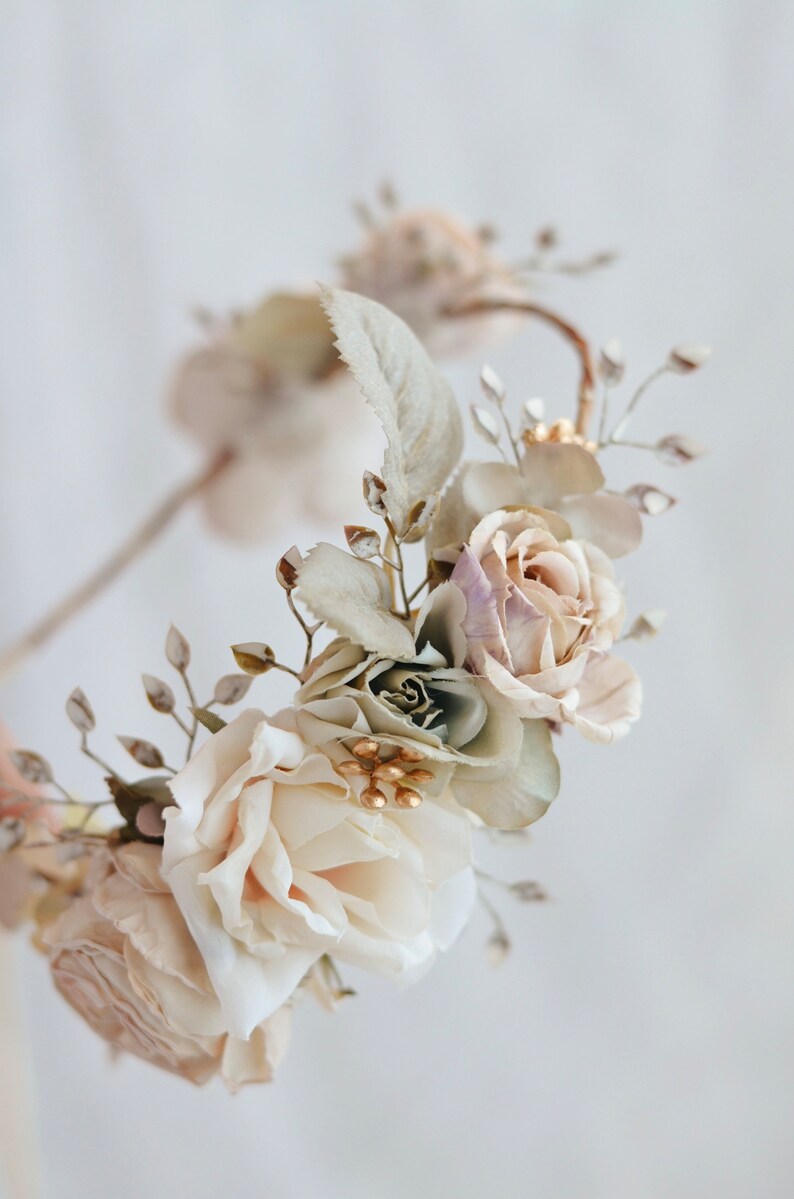 beige flower crown