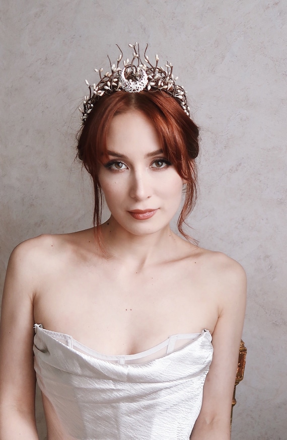 女神の頭部飾り、骨董