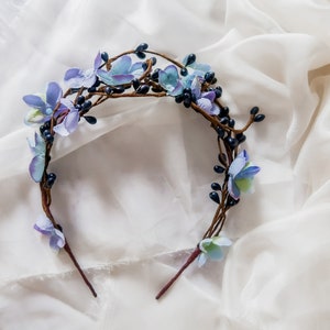 Rustic spring twig crown, woodland blue floral headband, blue flower hair vine, branch headpiece, spring hair accessories, navy pip crown image 1