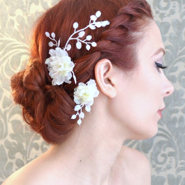 Wedding clip set, white flower hair pins, floral bobby pins, bridal hair, wedding hair accessories