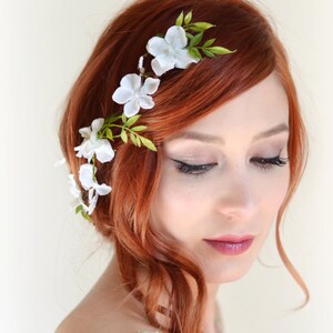 White flower hair vine, Bridal headpiece, Wedding hair accessory, floral hair clip by Gardens of Whimsy Lore image 3