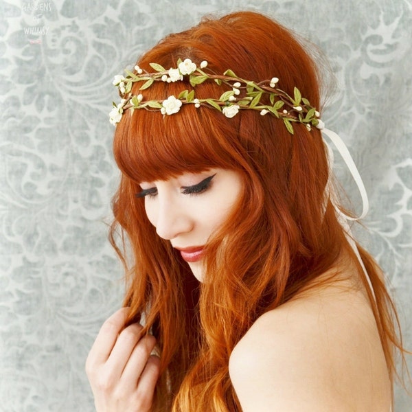 Boho brudhuvudbonad, elfenbensblommig krona, blommig krona, skogshårkrans, rustika bröllopshåraccessoarer - Bohemia