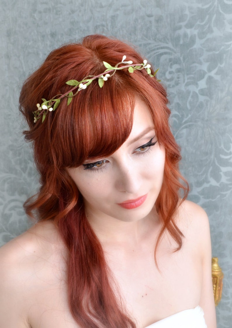 Wedding headband, flower circlet, simple leaf and berry tiara, bridal crown, wedding hair accessories ivory or white image 2