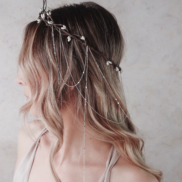 Couronne de vigne nuptiale Arwen, diadème elfique, couronne de branche en argent, coiffure médiévale, couronne de cheveux de mariage, casque de brindille, postiche de fée délicat