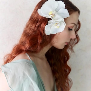 Orchid hair clips, large flower clip set, beach wedding accessory, boho hair pins, white hair flowers, bridal hair pins, simple floral clips