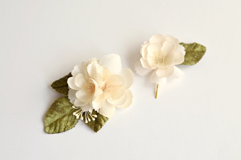 Bridal hair pin set, cream flower clips, ivory hair clips, wedding bobby pins, floral clips, wedding hair accessory, vintage inspired clips image 1