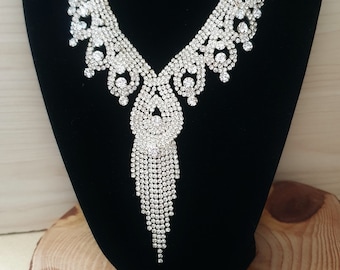 Bridgerton Inspired Jewelry Rox. Victorian Regency Style White Crystal Rhinestone Sparkling Dangling Collar Necklace. Regal Necklace