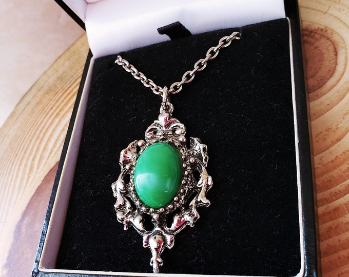 Antique Green Glass Art Nouveau Necklace. Gothic Antique - Etsy