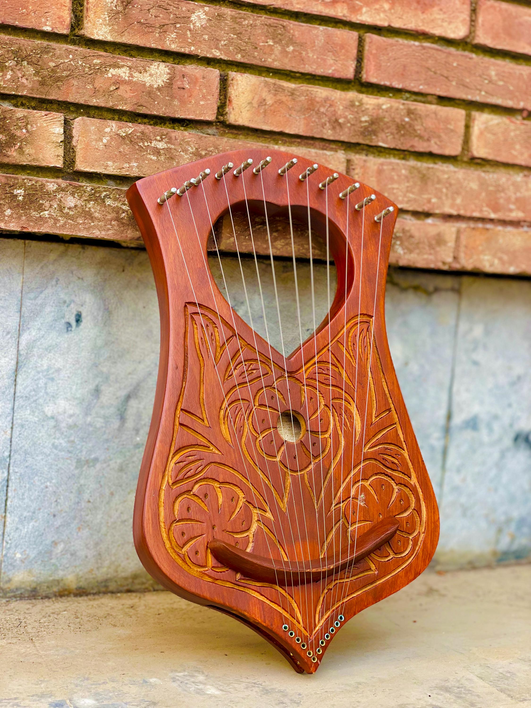 Rosewood Heart Flower 12-string Lyre Harp, Celtic Folk Music Instrument ...