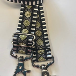 ギタースタイルのハンドバッグストラップ 幅1インチ、小さめのバッグにピッタリ グリーンデイジー