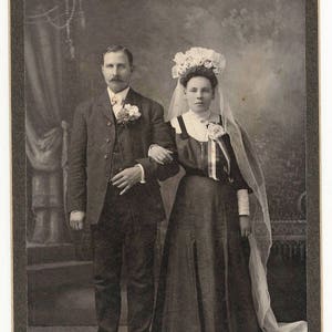 DIGITAL FILE of Antique/Victorian Bride & Groom