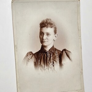 1890s Antique Victorian Cabinet Photograph - Woman