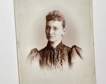 1890s Antique Victorian Cabinet Photograph - Woman