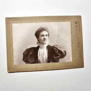 1890s Antique Victorian Cabinet Photograph - Woman
