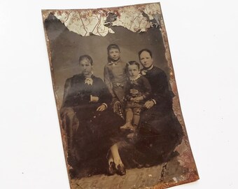 1800s Antique Tintype Family