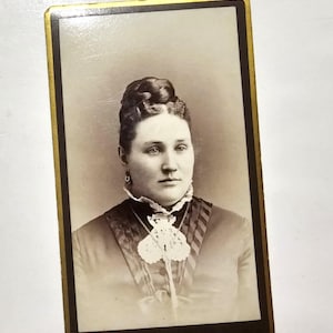 1870s Antique Carte De Viste Photograph - Woman
