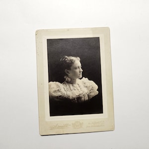 1890s Antique Victorian Cabinet Photograph - Woman