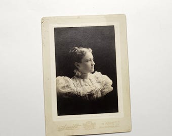 1890s Antique Victorian Cabinet Photograph - Woman