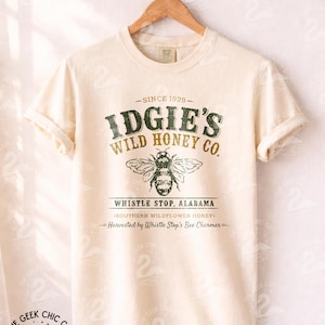 Maglietta Idgie's Wild Honey Co: maglietta ispirata al film Pomodori verdi fritti alla fermata del treno, maglietta con grafica del Southern Whistle Stop Café