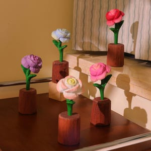Handmade Wooden Flower Figurine, Wooden Rose Figurine, Nature-Inspired Desk Decor, Home Ornament, Unique Gift for Her, Wedding, Housewarming