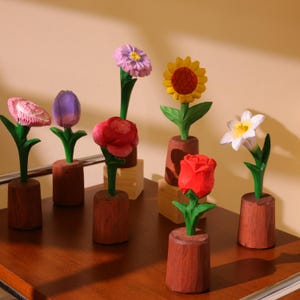Handmade Wooden Flower Figurine, Wooden Flower Figurine, Nature-Inspired Desk Decor, Hand Crafted Flowers, Ecofriendly Wood Art