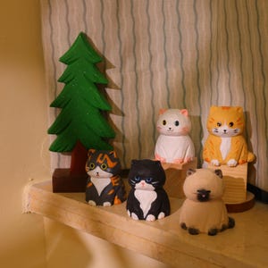 Hand Made Wooden Cat, Unique Cat Ornament, Hand Craft Wood Art, Mother&#39;s Day Gift ,Hand-Carved Figurine, Animal Sculpture , Cat Lover Gift