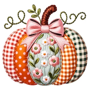 Peut inclure: Une citrouille décorative avec une variété de motifs et de textures. La citrouille présente des sections de pois orange, de vichy rouge et blanc et de vichy vert et blanc. Un ovale bleu clair est brodé de fleurs roses et blanches. Un nœud rose et une tige brune complètent le design.