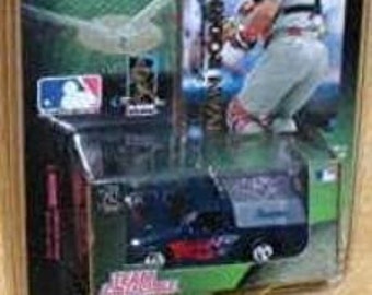 Texas Rangers 1999 White Rose MLB Diecast 1:64 Scale Ford F-150 Truck with Ivan Rodriguez Fleer Card Baseball Collectible…