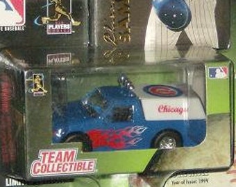 Chicago Cubs 1999 White Rose MLB Diecast 1:64 Scale Ford F-150 Truck with Sammy Sosa Fleer Card Baseball Collectible…