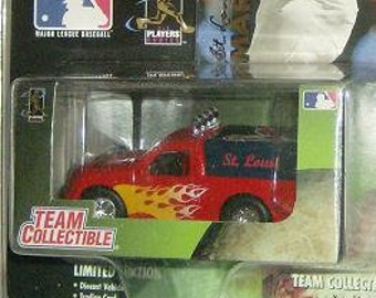 St Louis Cardinals 1999 White Rose MLB Diecast 1:64 Scale Ford F-150 Truck with Mark McGwire Fleer Card Baseball Collectible