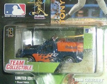 Detroit Tigers 1999 White Rose MLB Diecast 1:64 Scale Ford F-150 Truck with Tony Clark Fleer Card Baseball Collectible…