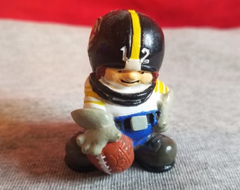 Steelers NFL Huddles 1983 Figurine - RARE Loose Molded Plastic Toy Figure by Ertl Collectibles - Pittsburgh Steelers