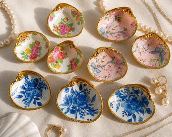 Hand-Decorate Clam Shell Jewelry Dish | Floral Trinket Tray, Gold Edging